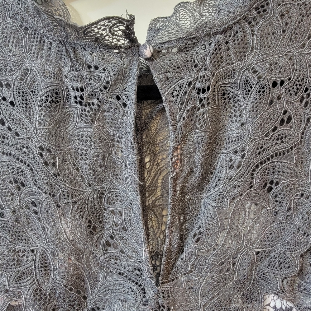 Torrid Top - Picture 5 of 6